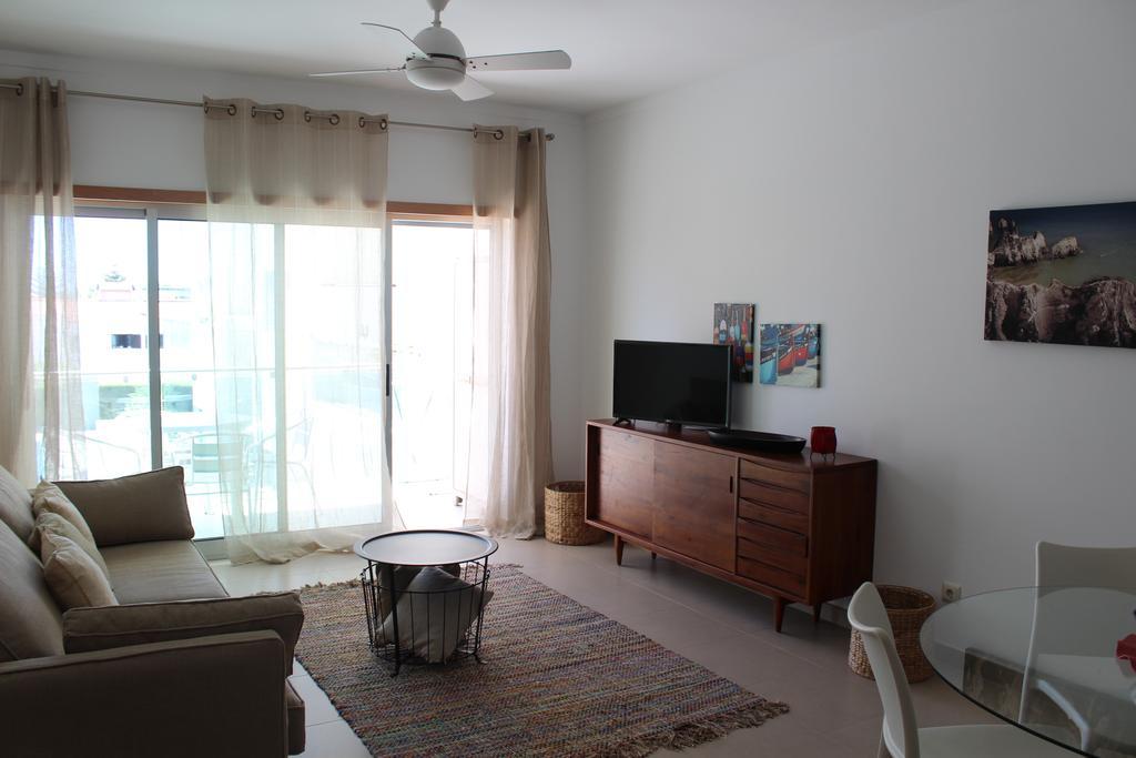 Modern 1 Bedrom Apartment *