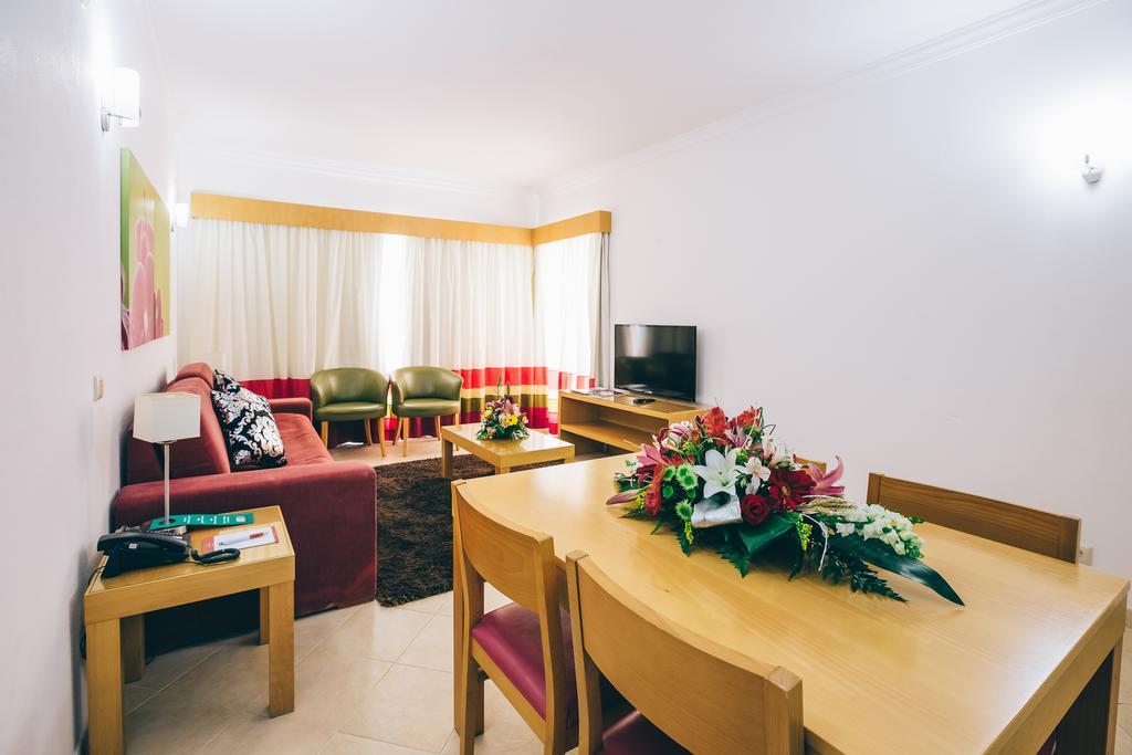 Aparthotel Grand Muthu Do Vale 5*