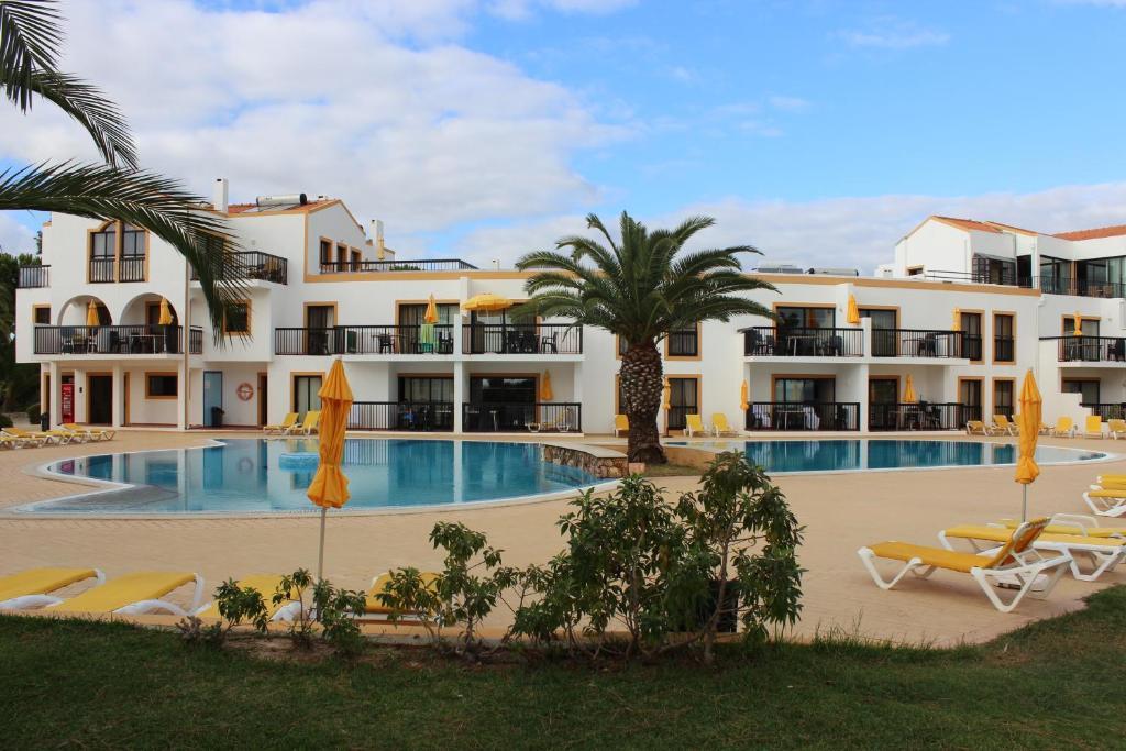 Apart-hotel Alfagar Village