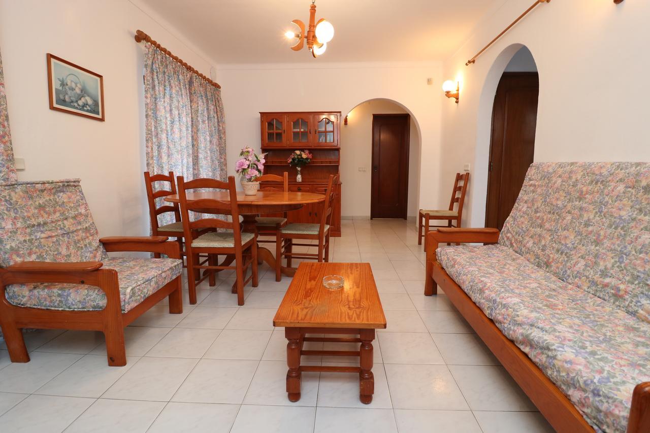 Lena Villa