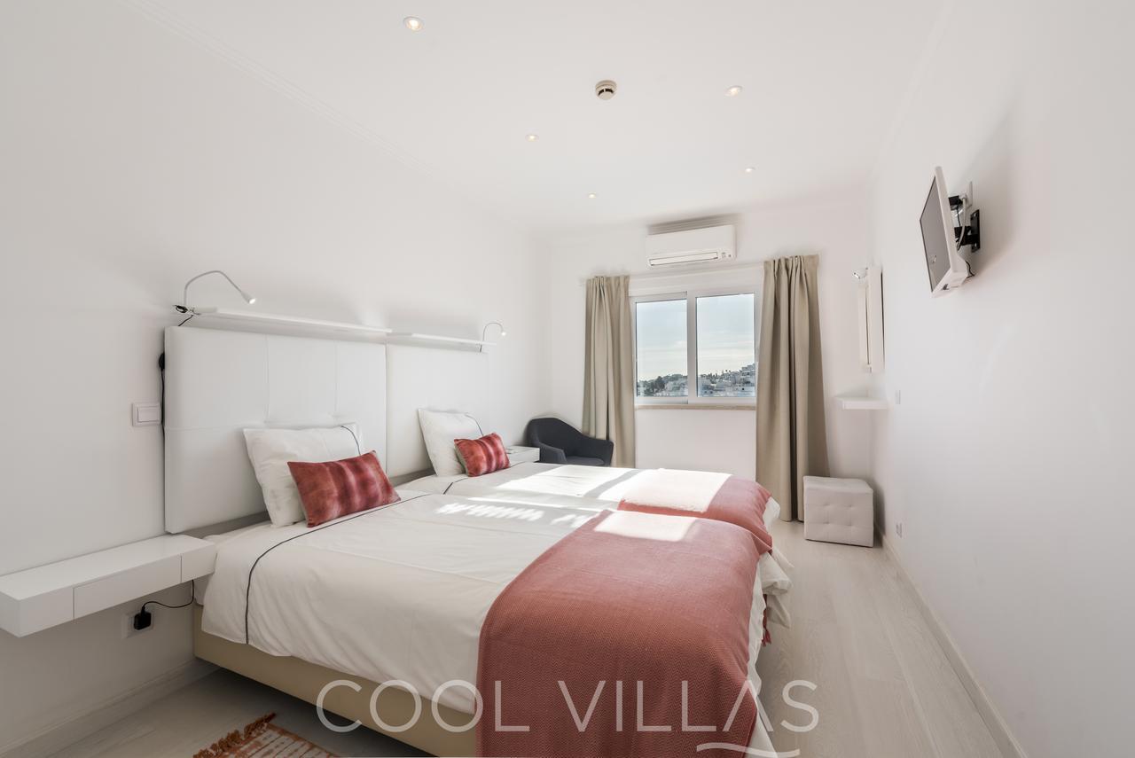 Sea Gem - Beachfront And City Center Apartment *