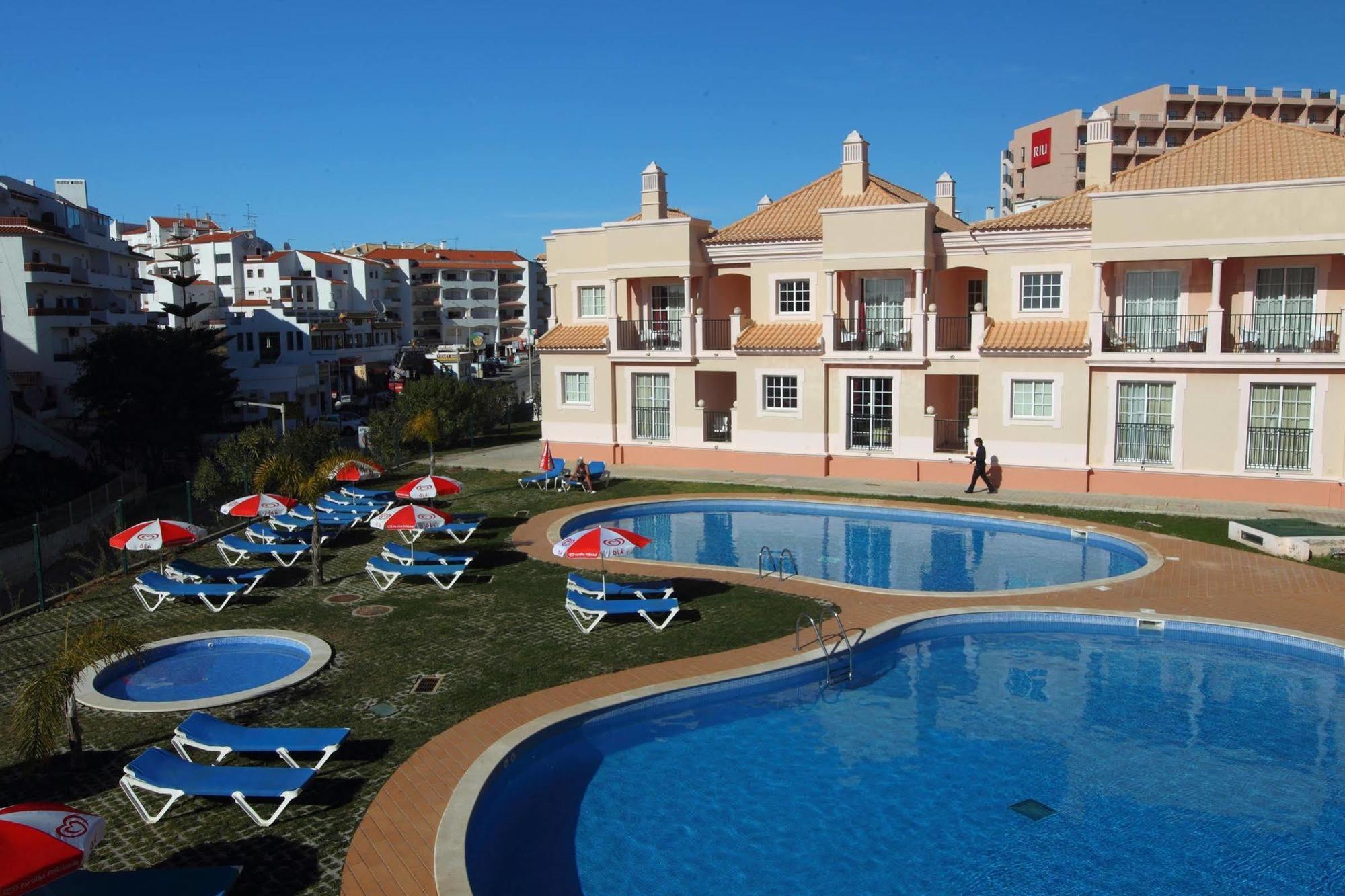 Aquamar Aparthotel