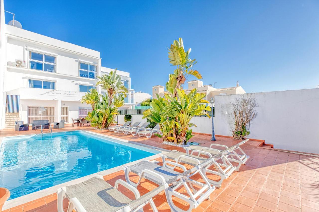 Carolina Villa *