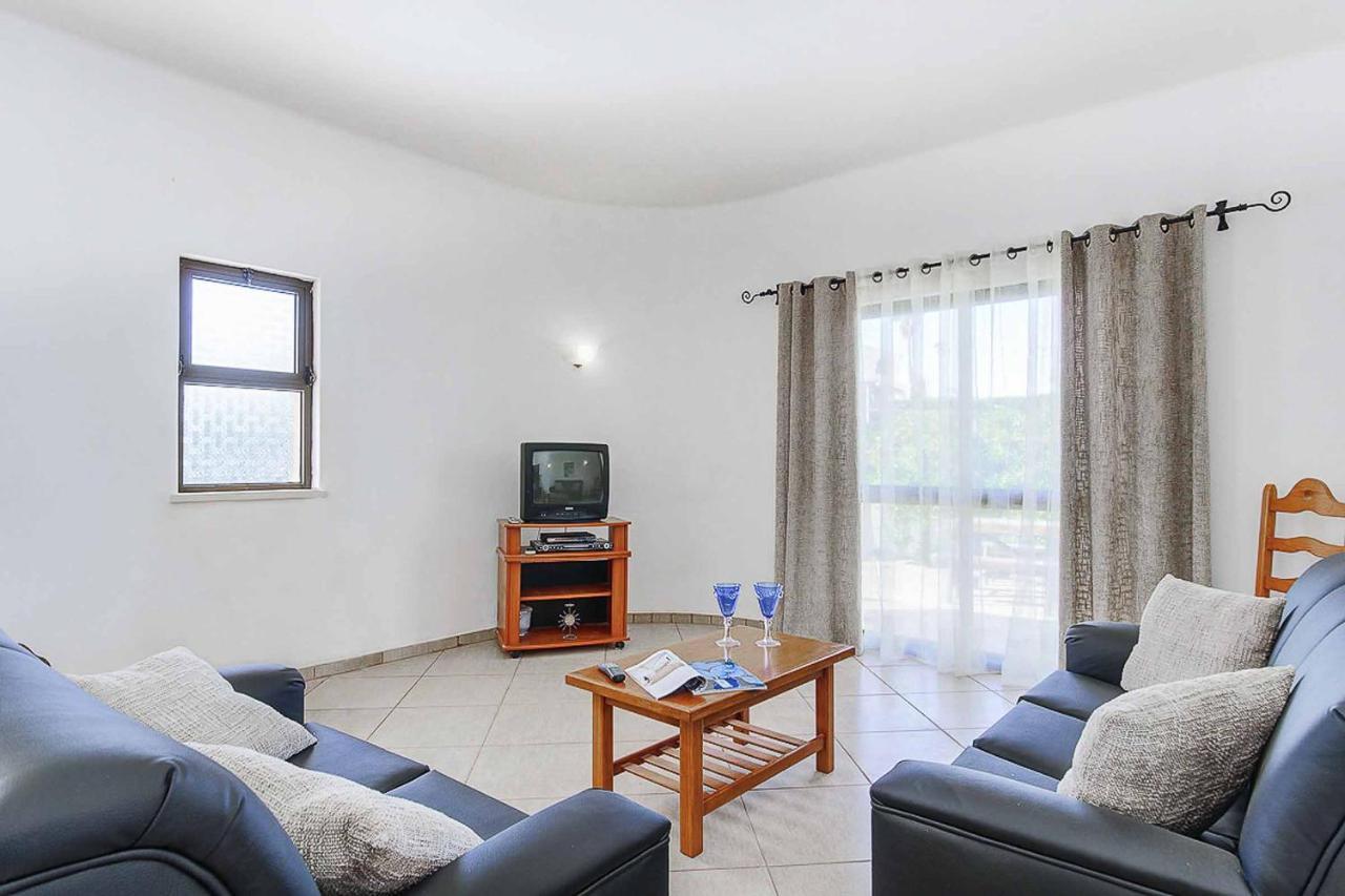 Villa Lourenco *