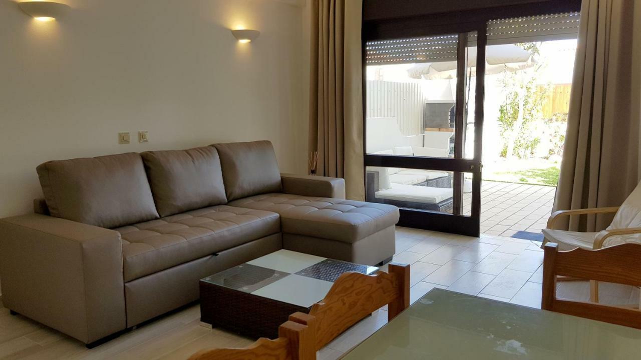 Magnific With A Cozy Garden, 5 Minutes To The Apartment *