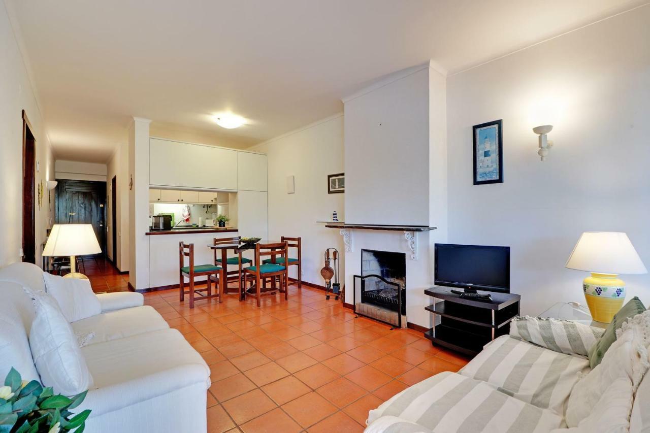 Apartment Typical With Pool By Homing *