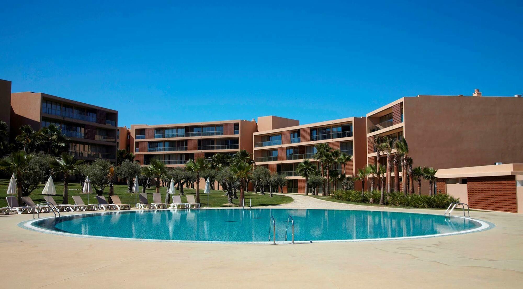 Nau Salgados Lagoas 4*