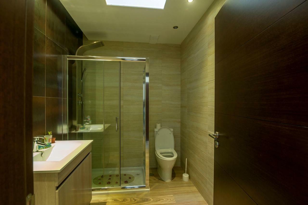 Villa Aqua-jacuzzi-heatable Pool-sauna-gym-snooker *