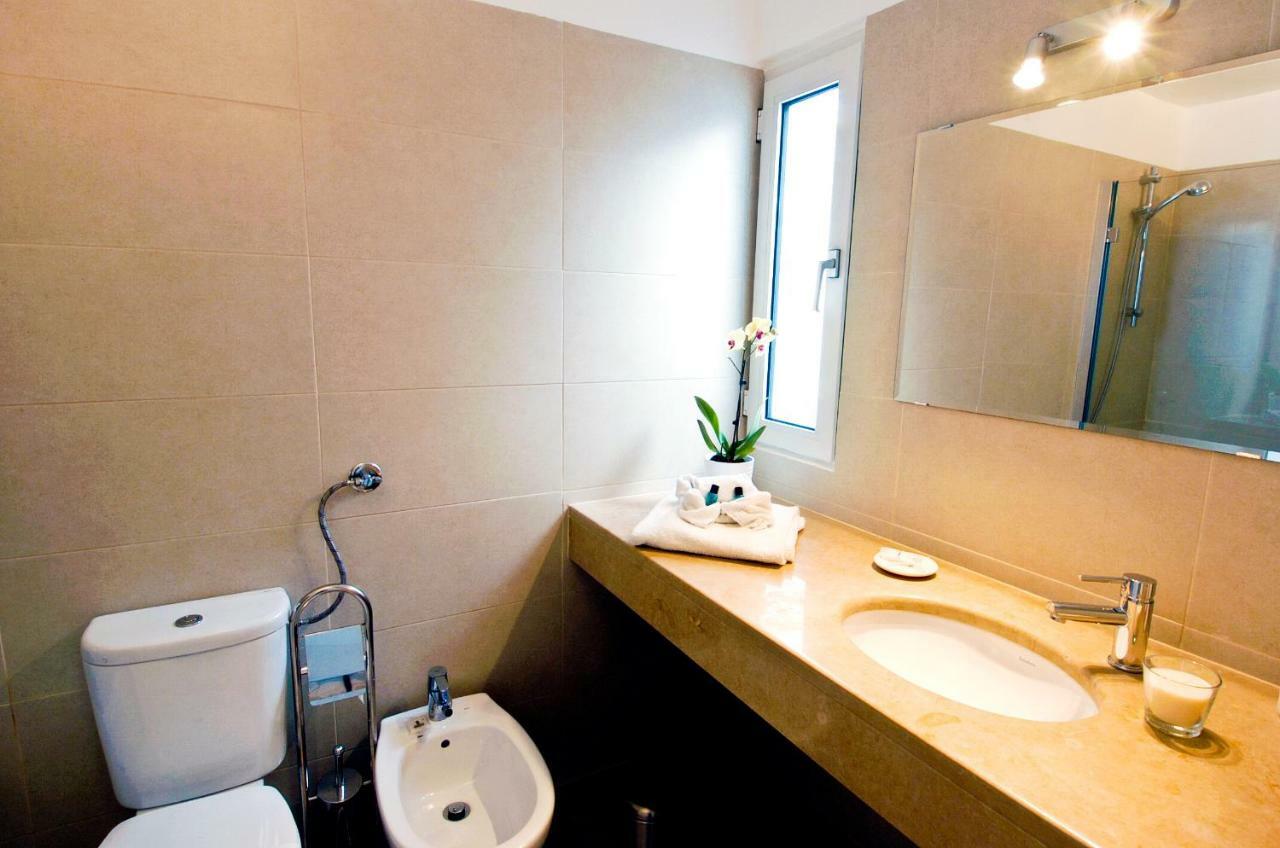 Private Vila832 In *