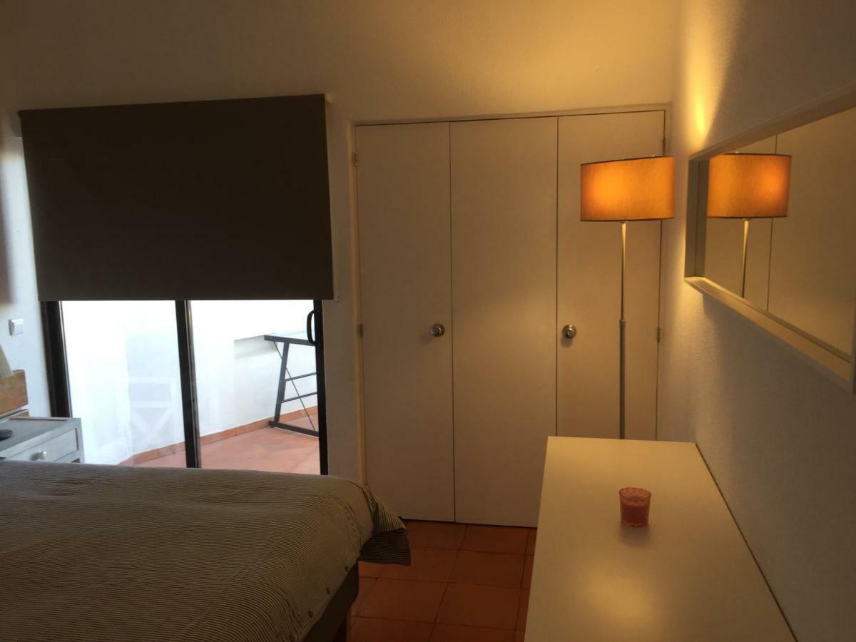 Charmosous Flat *