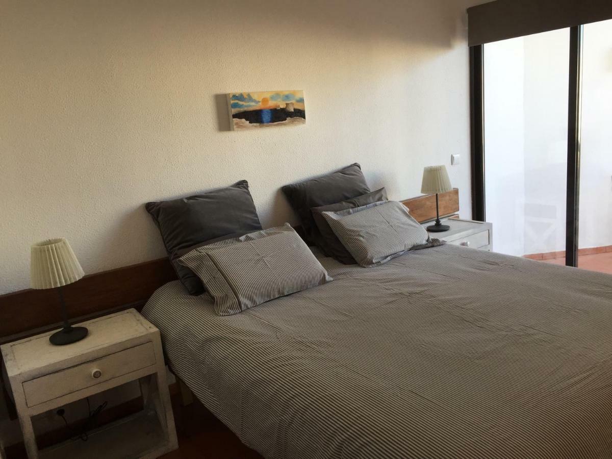 Charmosous Flat *