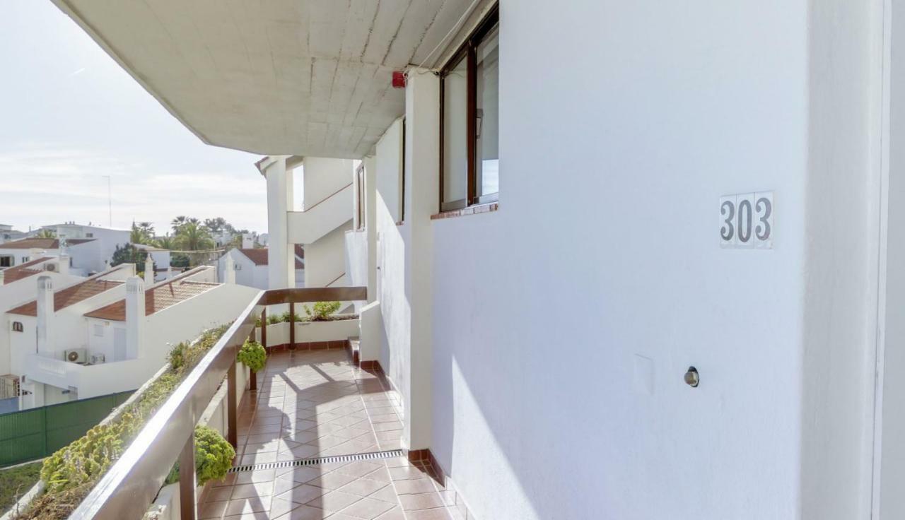 - 303b Apartment