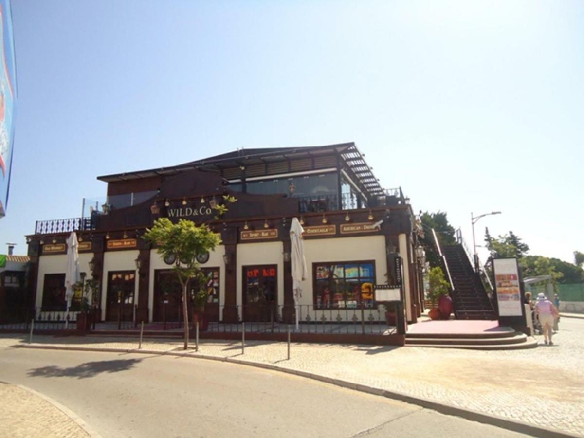 Villa 300m From - By Algarkasa
