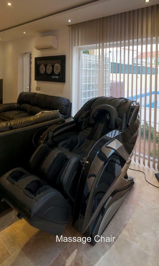 Aqua-jacuzzi-heatable Pool-sauna-gym-snooker * Albufeira