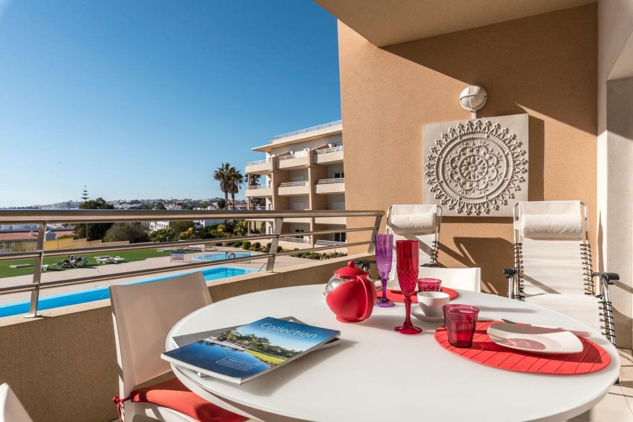 Apartment Beachfront Flat, Private Parking, Pools, Sea At Less Than 200 M (adults Only)