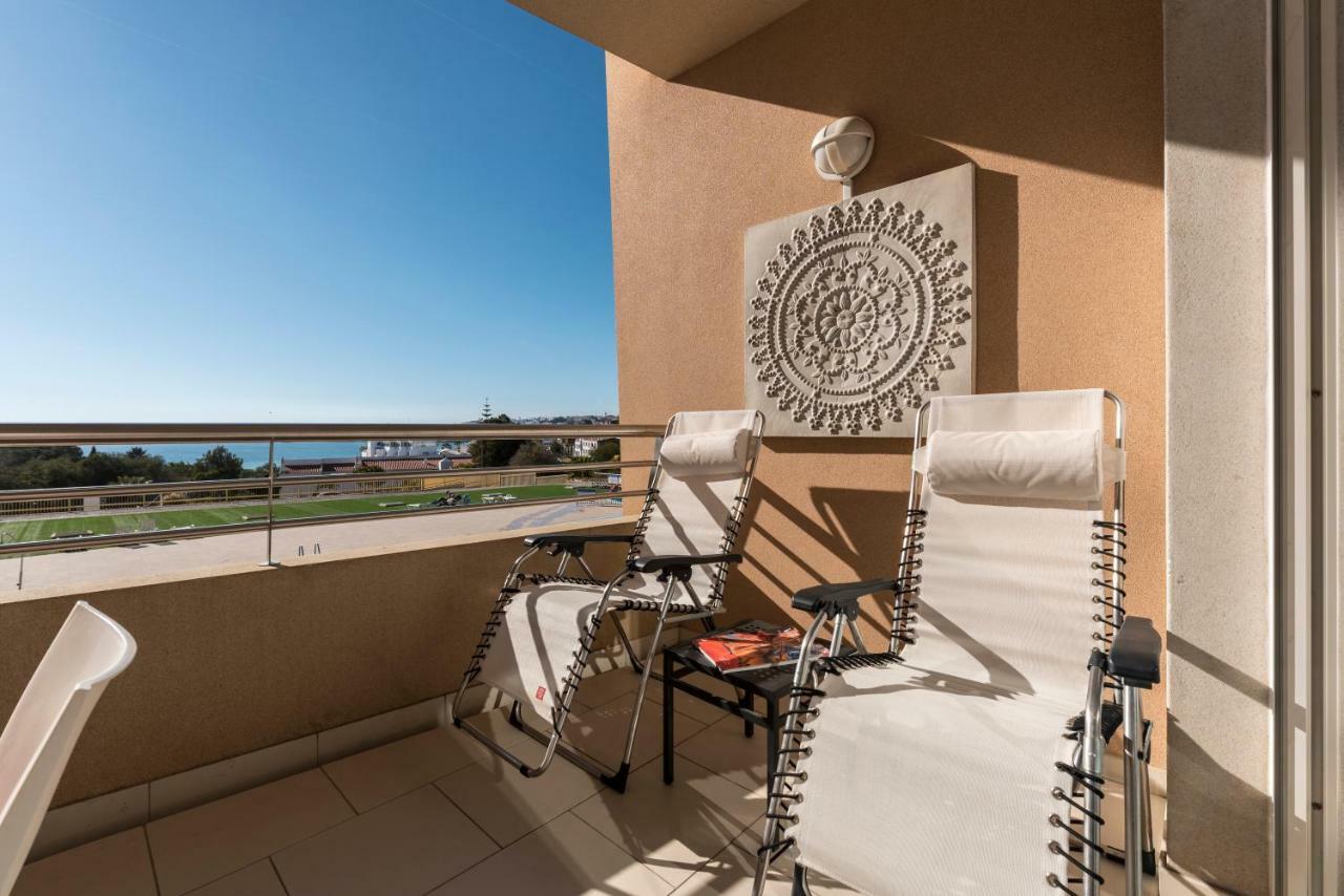 Beachfront Flat, Private Parking, Pools, Sea At Less Than 200 M (adults Only) Apartment Albufeira