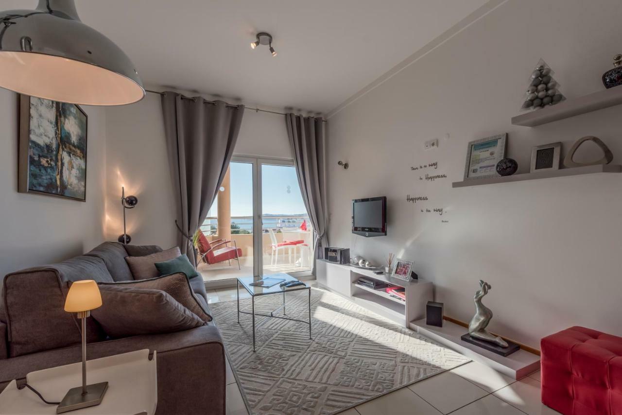 Beachfront Flat, Private Parking, Pools, Sea At Less Than 200 M (adults Only) Apartment *