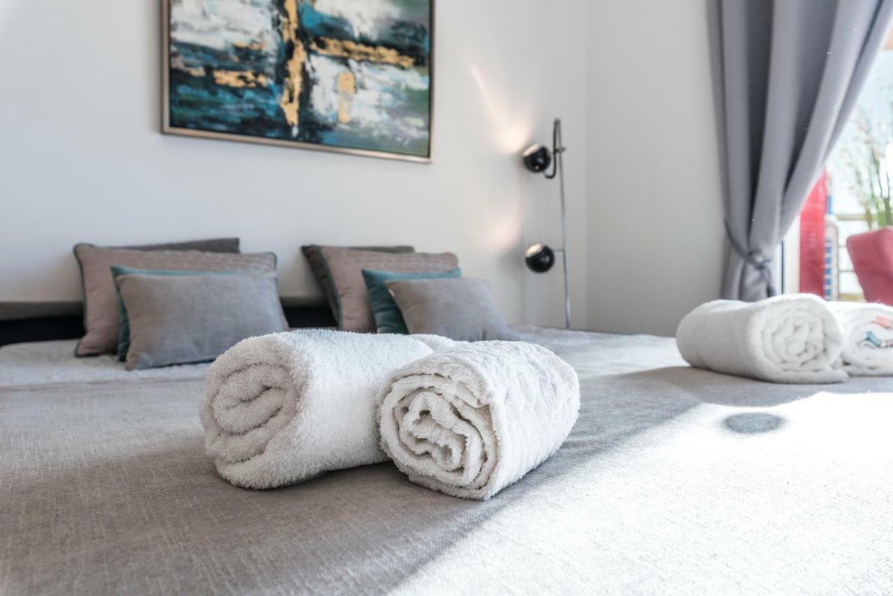 Beachfront Flat, Private Parking, Pools, Sea At Less Than 200 M (adults Only) Apartment