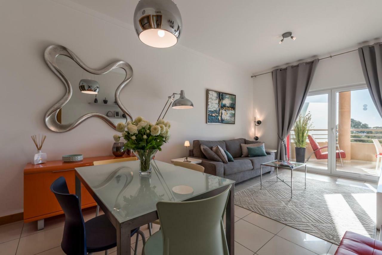 Beachfront Flat, Private Parking, Pools, Sea At Less Than 200 M (adults Only) Apartment Albufeira
