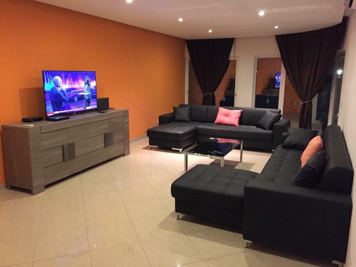 Full Private 300sqm Jacuzzi Heated Pool Ideal & Quiet Location * Albufeira