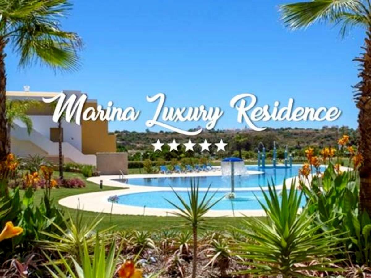 Marina Luxury - *