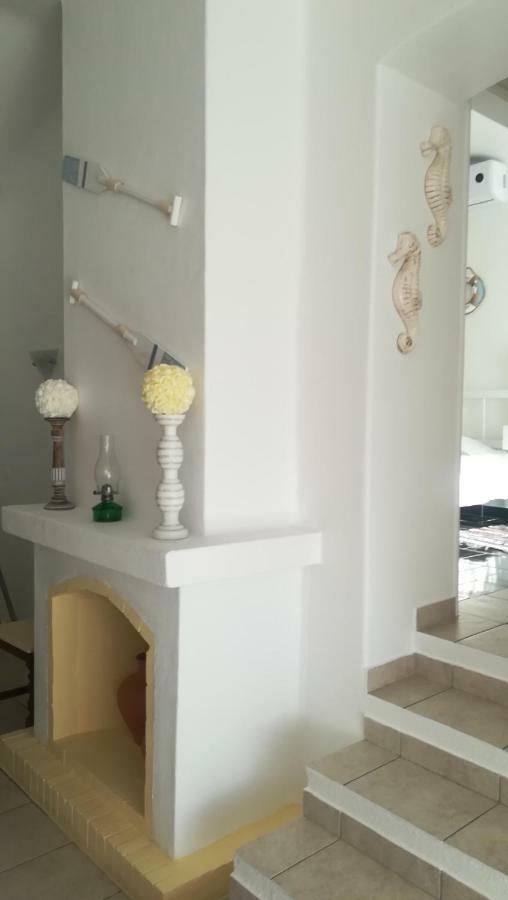 Apartment Oura And Bars *