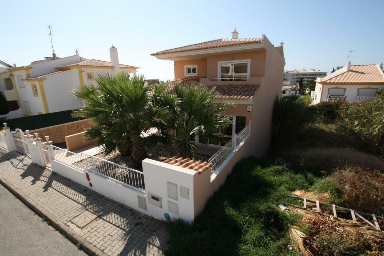 Full Private 300sqm Jacuzzi Heated Pool Ideal & Quiet Location *