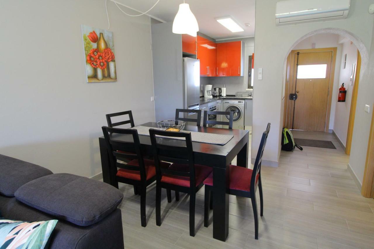 Apartment Oliveiras *