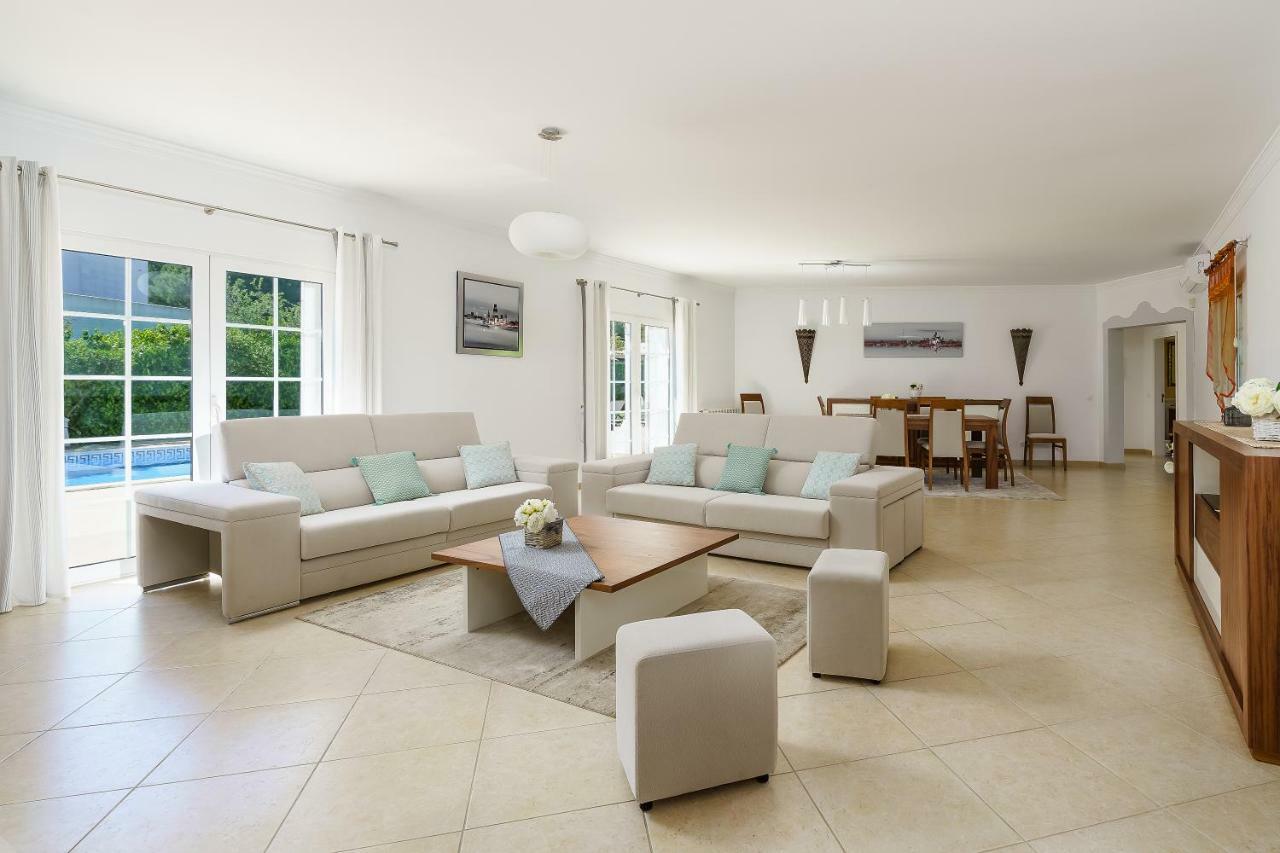 Exclusive Toulouse With Pool In Falesia Algarve Villa