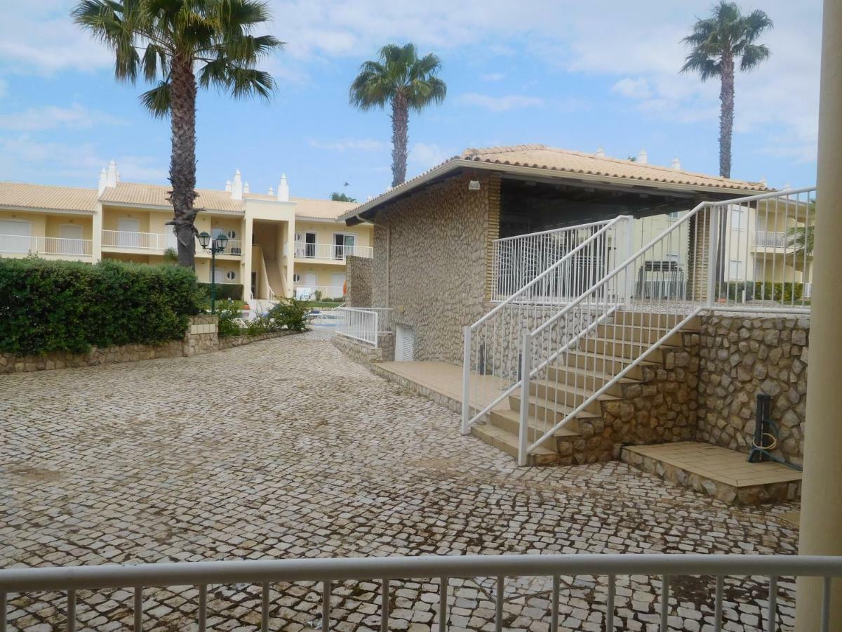 Pool & Beach In Gale