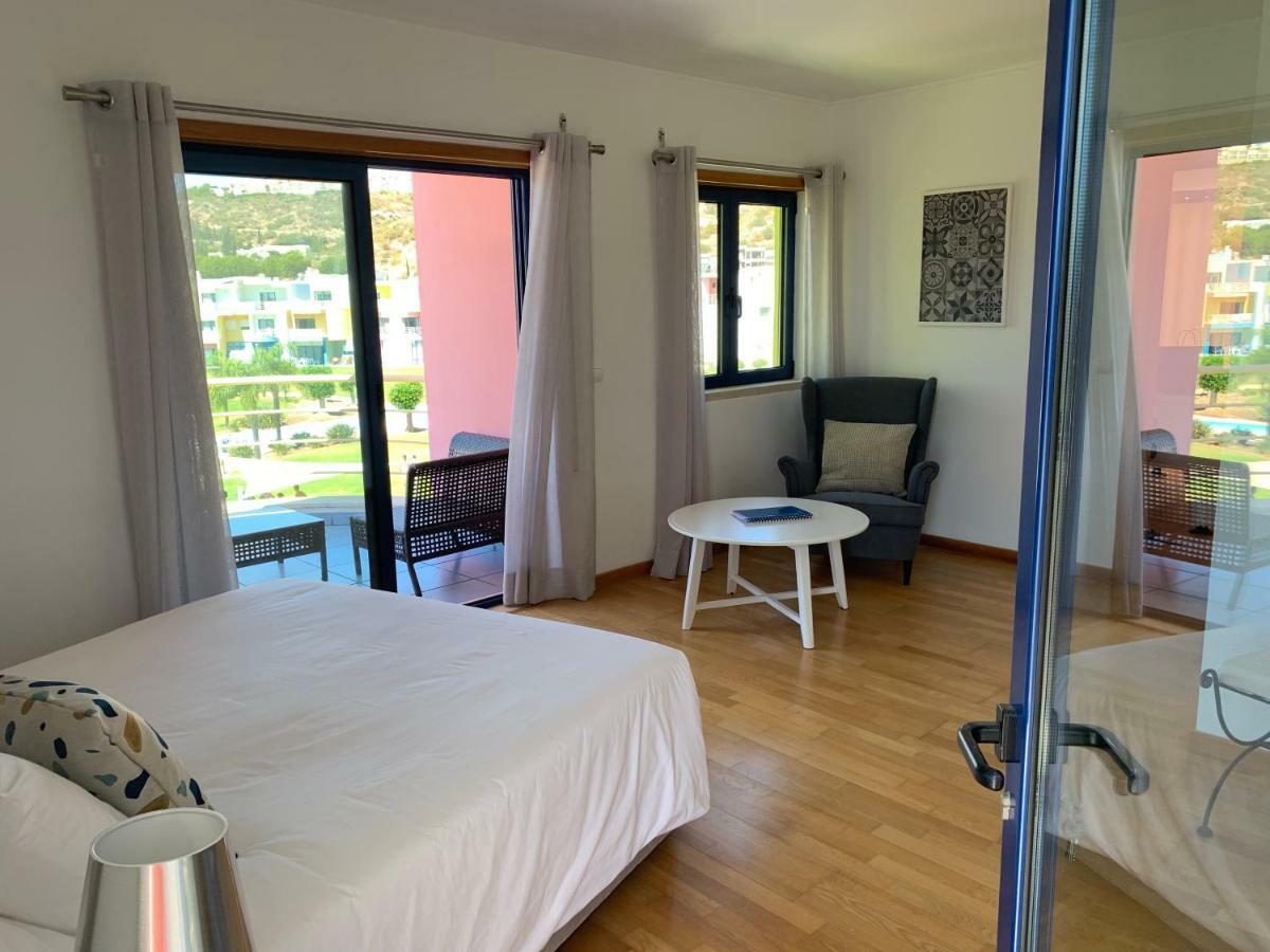 Apartamento Penthouse 160sqm Wide Terraces Pool View & Private Hot Tub & Parking