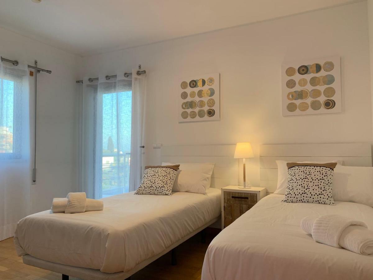 Apartamento Penthouse 160sqm Wide Terraces Pool View & Private Hot Tub & Parking