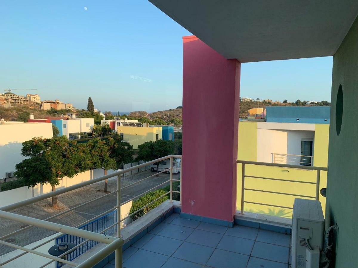 Penthouse 160sqm Wide Terraces Pool View & Private Hot Tub & Parking * Albufeira