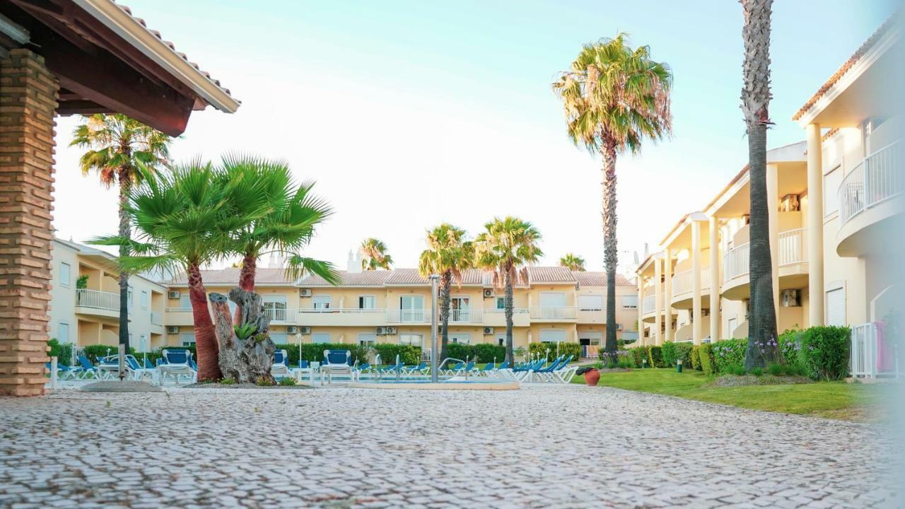 Pool & Beach In Gale *