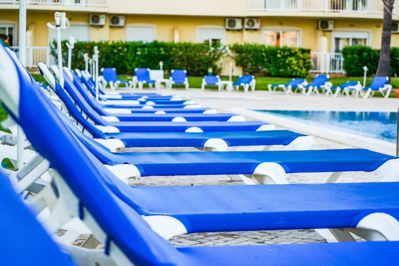 Pool & Beach In Gale Apartamento