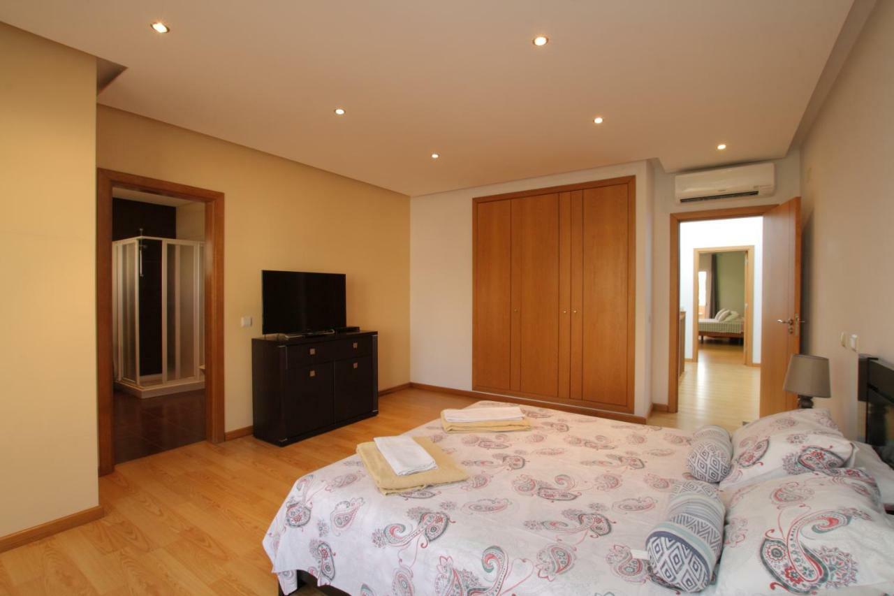 Full Private 300sqm Jacuzzi Heated Pool Ideal & Quiet Location *