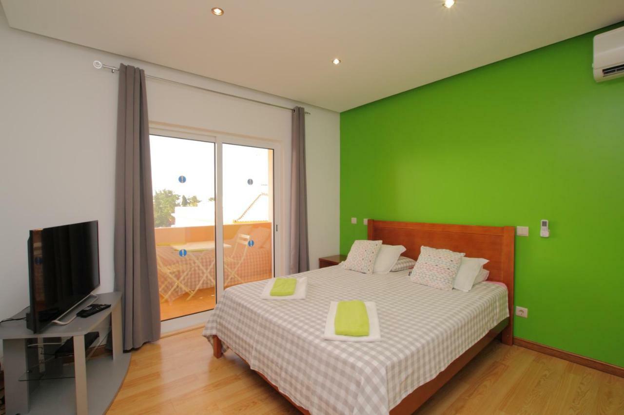 Full Private 300sqm Jacuzzi Heated Pool Ideal & Quiet Location *