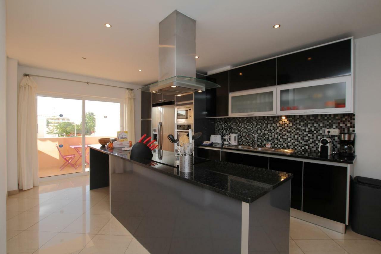 Villa Full Private 300sqm Jacuzzi Heated Pool Ideal & Quiet Location *