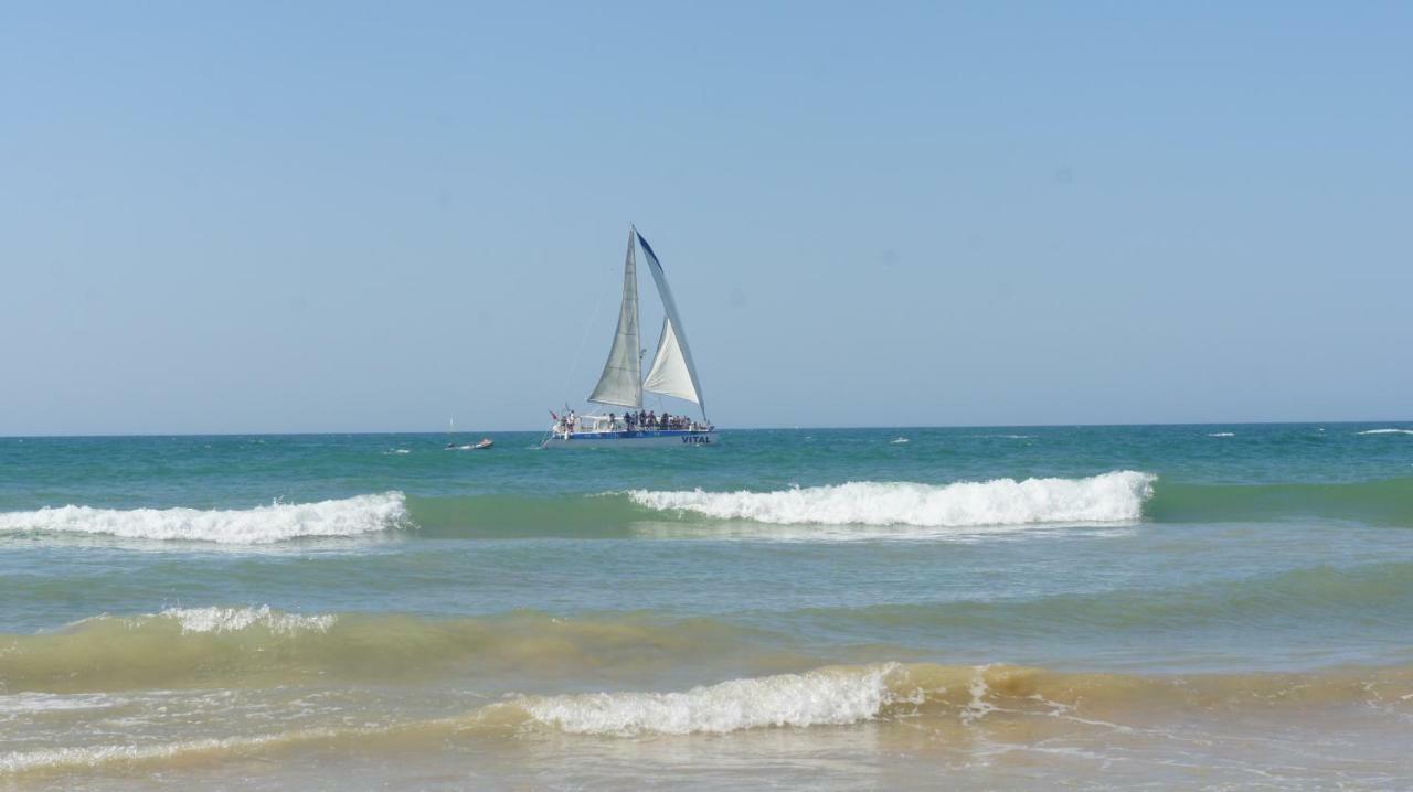 Luxurious T2 Apartment, Olhos Dagua *