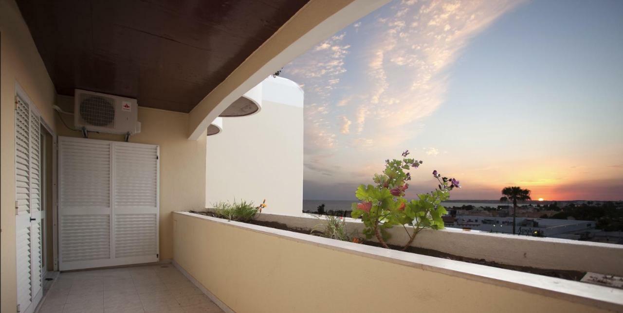 Ramos Palmeira Gale: Beachside With Pool And Smart Amenities * Albufeira