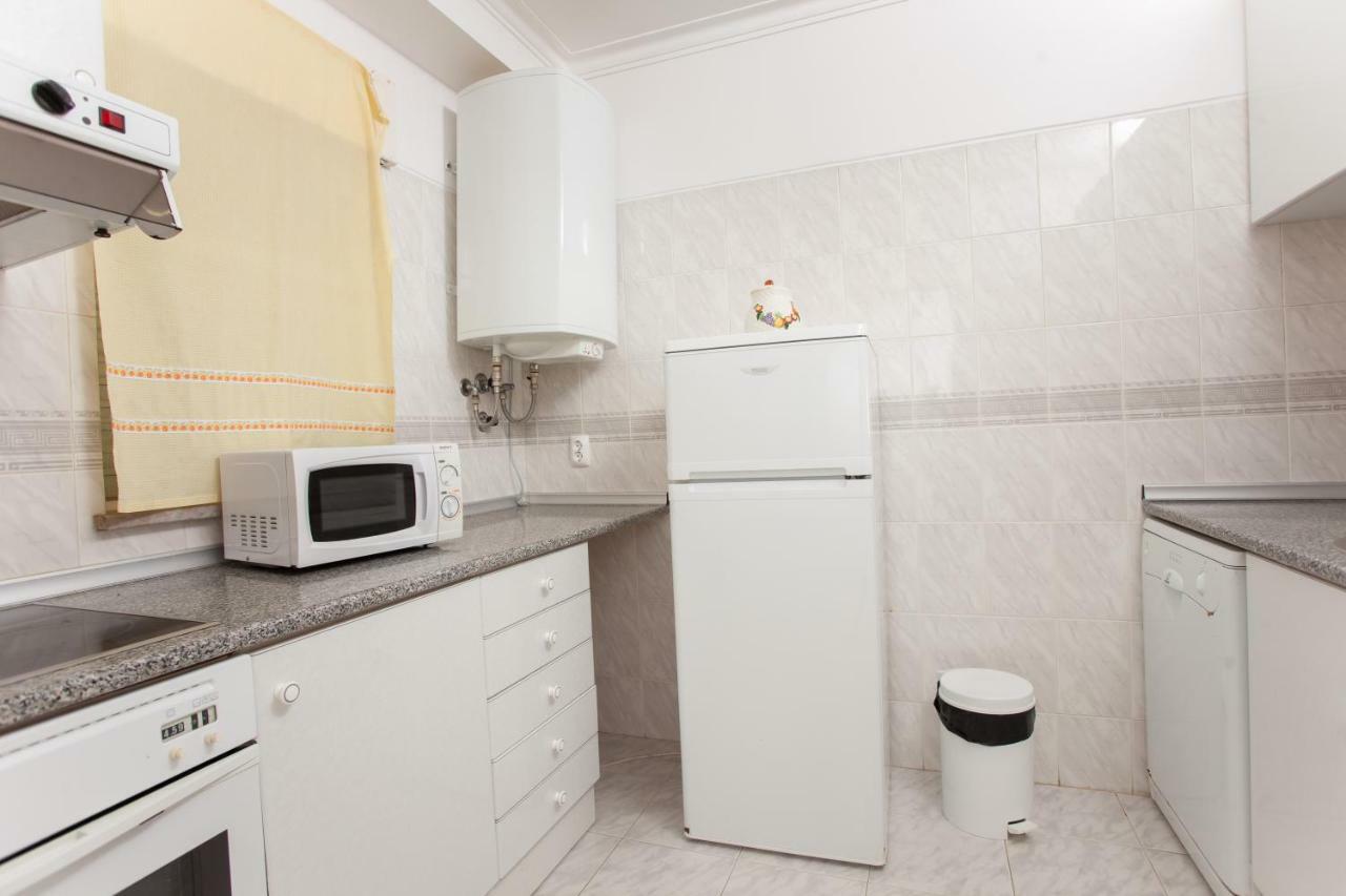 Ramos Palmeira Gale: Beachside With Pool And Smart Amenities Apartment