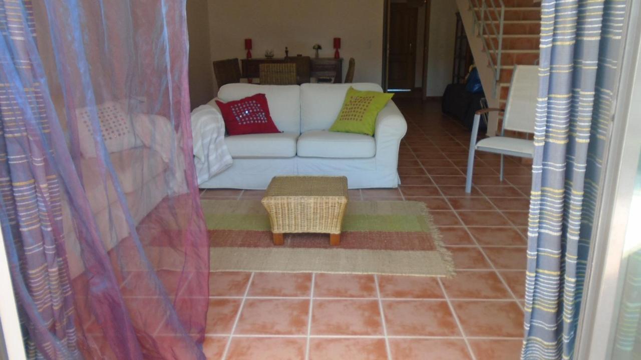 Villa Magnifica Moradia Em Condominio Fechado