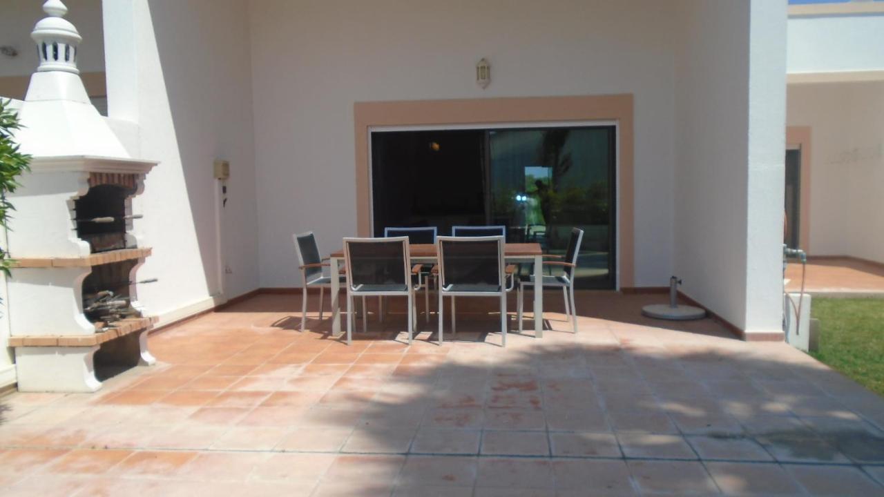 Magnifica Moradia Em Condominio Fechado Villa