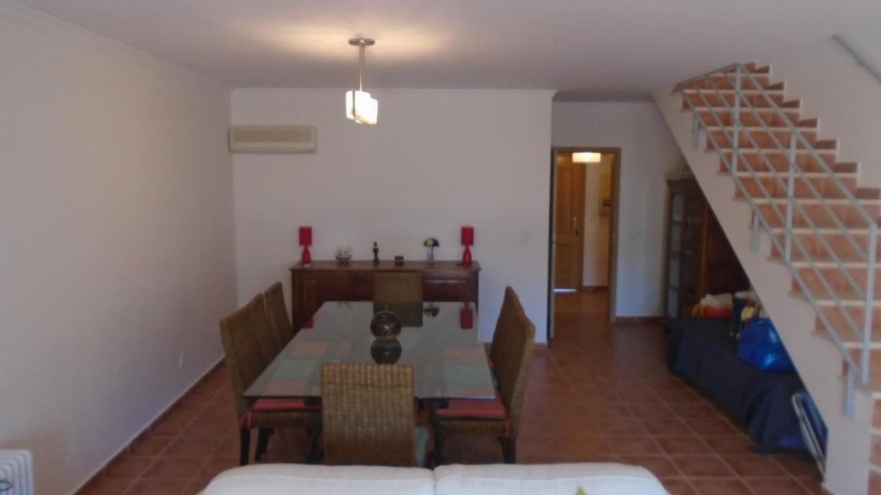 Villa Magnifica Moradia Em Condominio Fechado