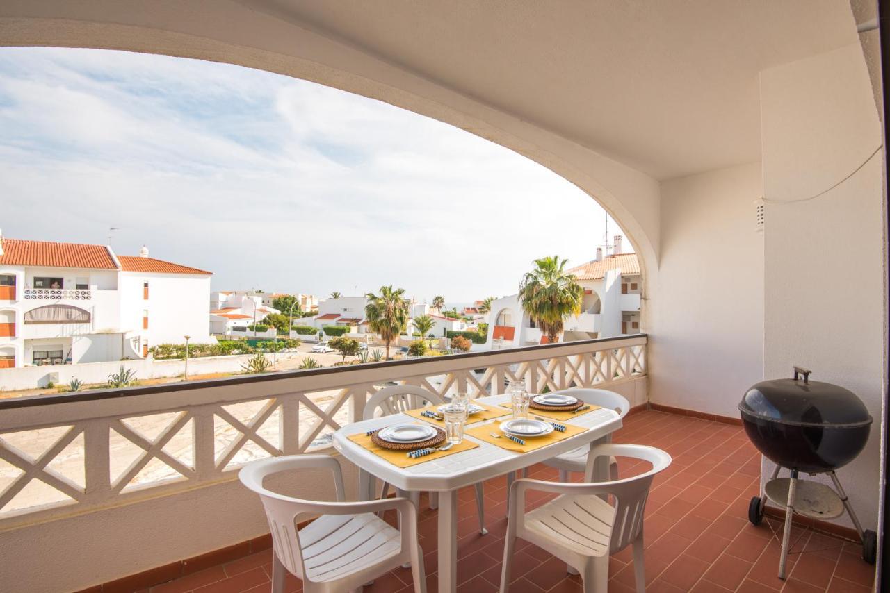 Flh Balcony Apartment *