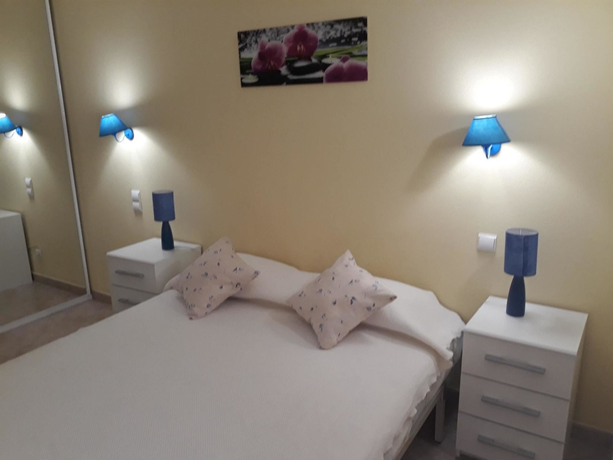 With One Bedroom In Albufeira, With Pool Access, Balcony And Apartamento *