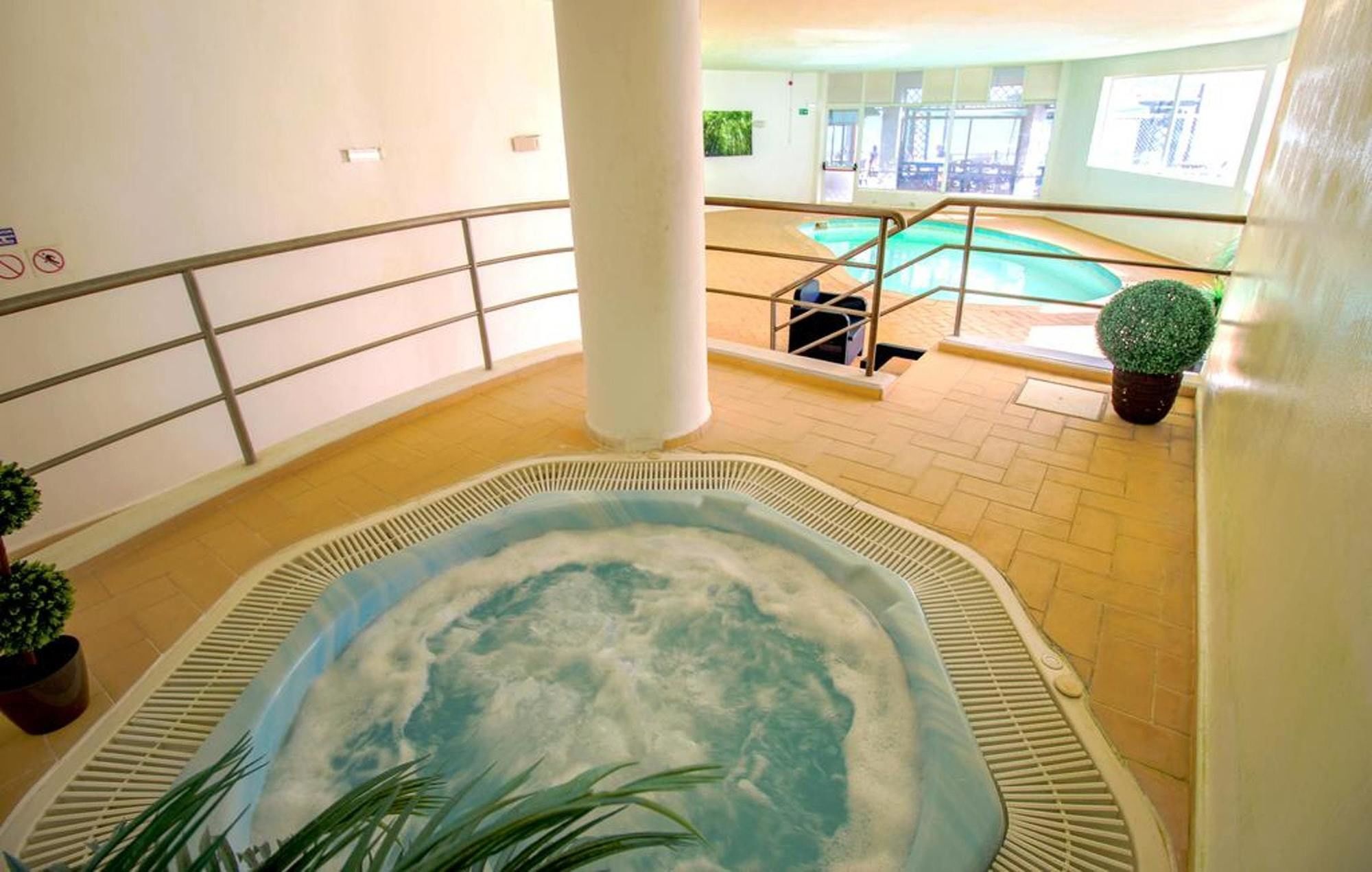 With One Bedroom In Albufeira, With Wonderful Sea View, Pool Apartamento