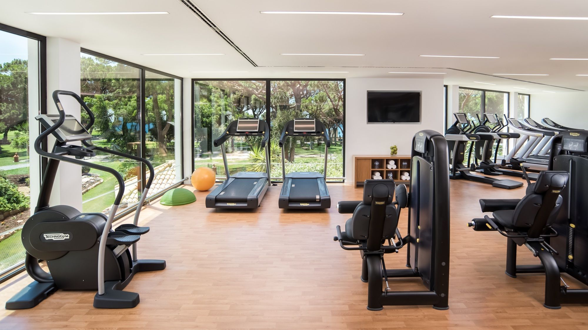 Pine Cliffs Gardens Hotel 5*