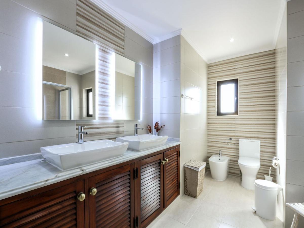 V3, Belo Horizonte Near Beach, Villa *
