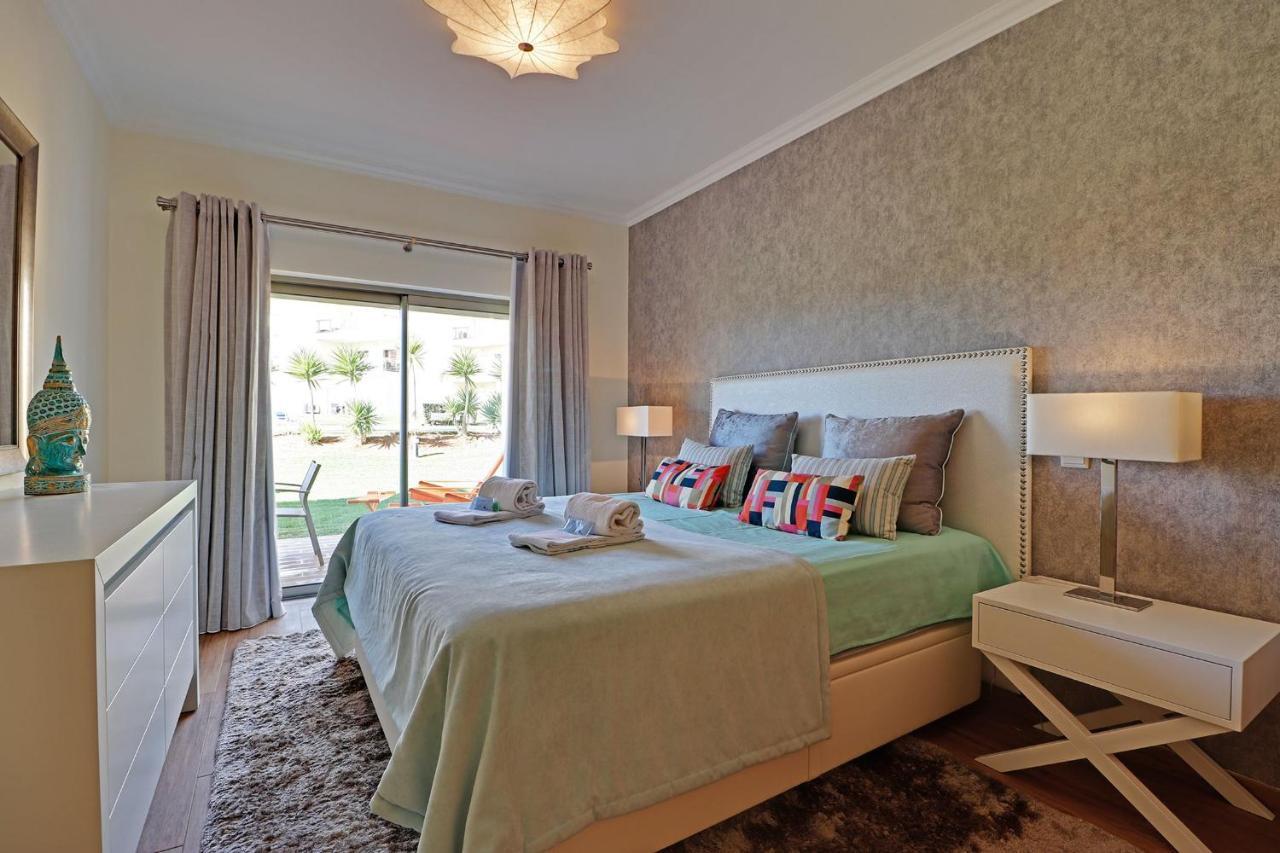 Paradise With Pool By Homing Apartamento *